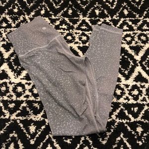 lululemon align camo leggings size 4 . 28”
